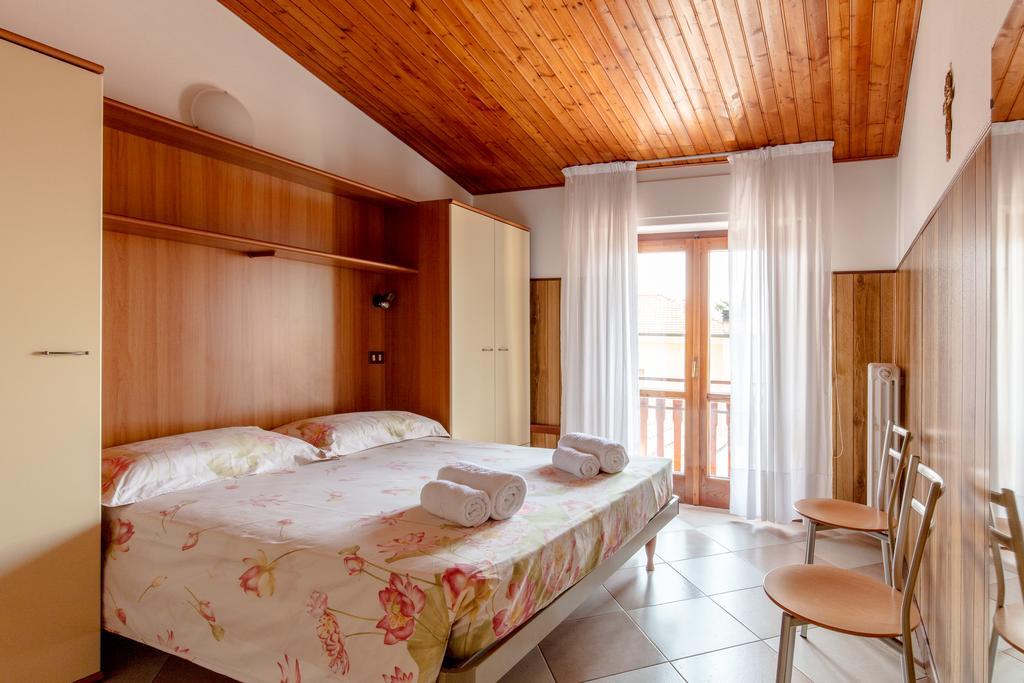 Villa Mariarosa Apartments Тиняле Екстериор снимка