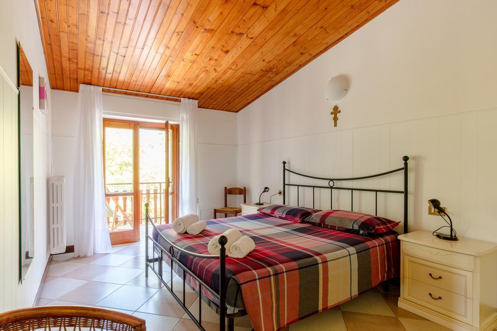 Villa Mariarosa Apartments Тиняле Екстериор снимка
