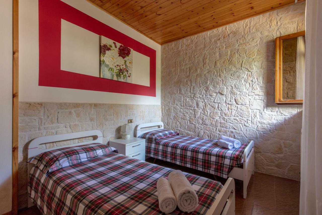 Villa Mariarosa Apartments Тиняле Екстериор снимка