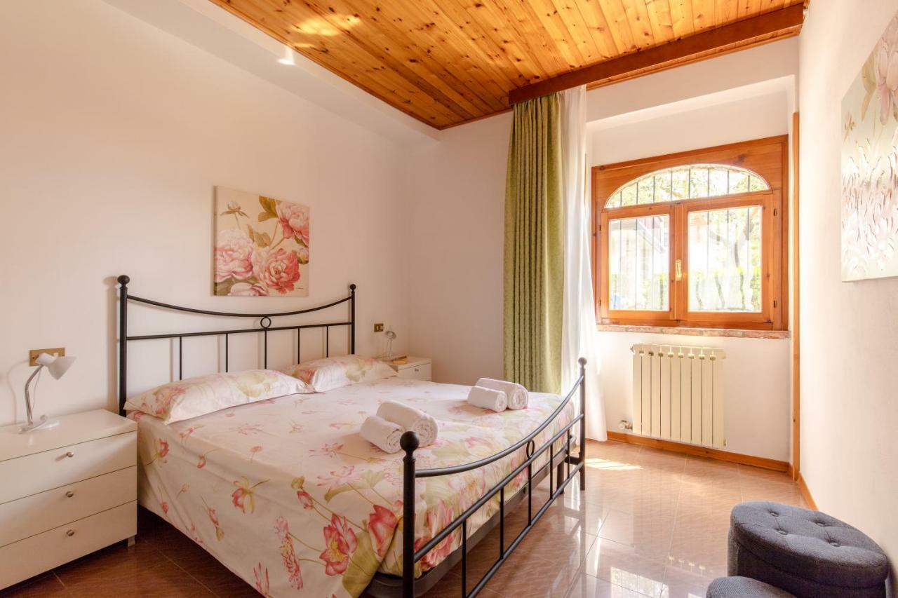 Villa Mariarosa Apartments Тиняле Екстериор снимка