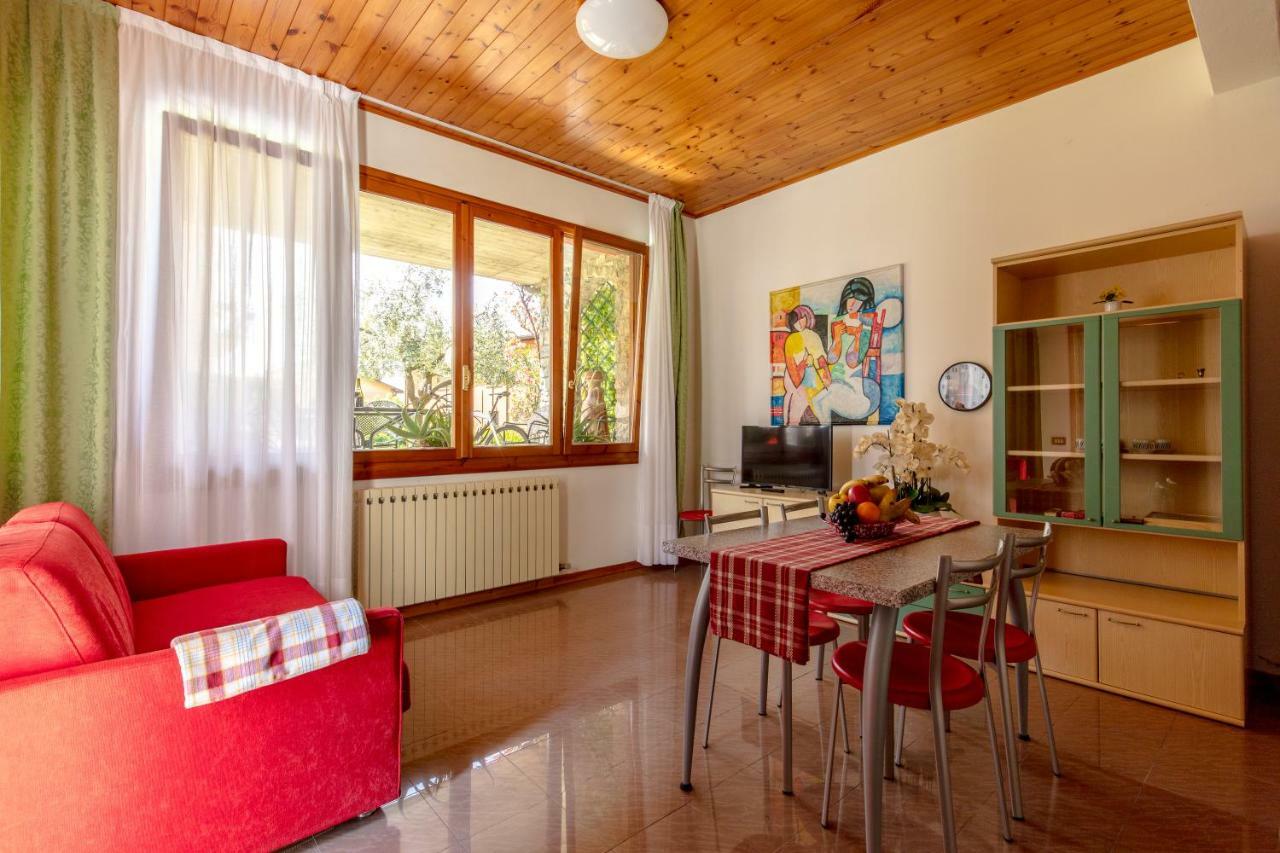 Villa Mariarosa Apartments Тиняле Екстериор снимка